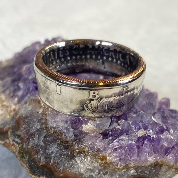 1985 Half Dollar Coin Ring - Picture 1 of 7